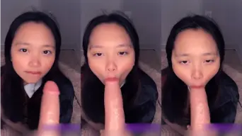 Ngemut Kontol Palsu Sampe Iler-iler, Pov Hot Banget.