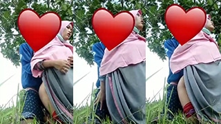 Ukhti Ngewe Di Kebun Sambil Teriak “aduh, Dalem Banget, Sakit Tapi Nikmat”