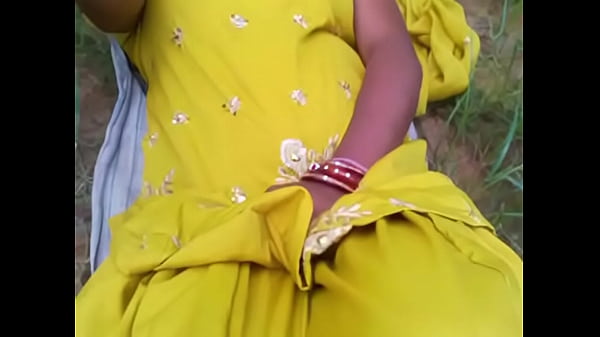 Cewek Di Sawah Pake Suara Hot India, Bikin Makin Greget