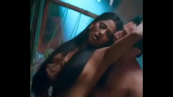 Cewek India Desi Lagi Manjain Pacarnya Sambil Ngerayu Bikin Makin Panas