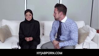 Gadis Arab Remaja Digoyang Lidah Dan Naik Di Atas Kontol