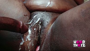 Dua Kontol Besar Ngegebukin Pantat Gendut Tebal Ibu Tiri Afrika Mereka.