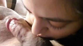 Ciuman Sange Yang Gila Bikin Kontol Mancing Keluar Air Mani Deras.