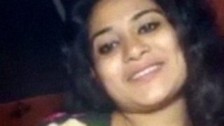 Mallu Aunty Panggil Video Telanjang, Putingnya Nongol, Bikin Makin Panas.