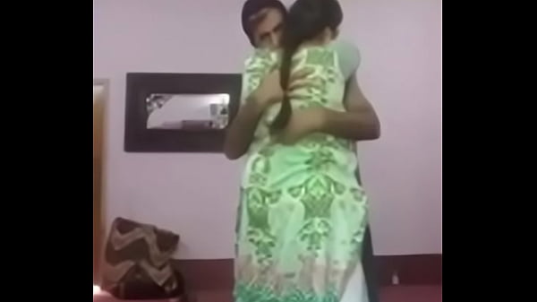 Pasangan Desi Lagi Seru-seruan Di Ranjang, Panas Banget.