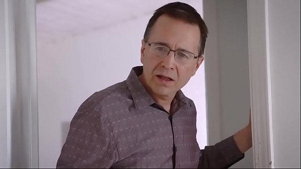 Ngentotin Ibu Tiri Hot Di Hari Ulang Tahunnya