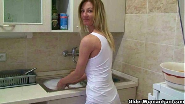Mama Bikin Video Colmek Sendiri Di Rumah, Bikin Pengen Ngocok.