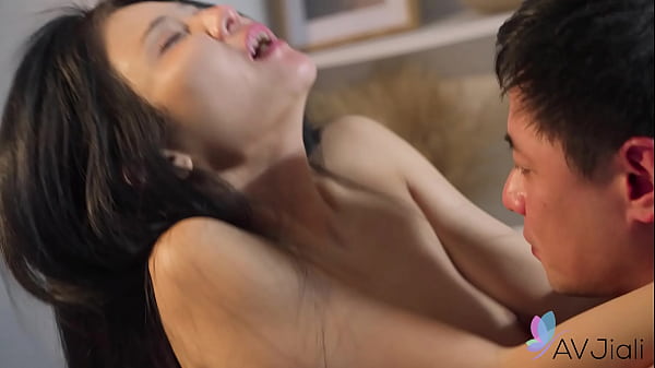 Ibu Rumah Tangga China Xian’erai Ngerasain Kontol Keras Dan Nikmatin Banget.