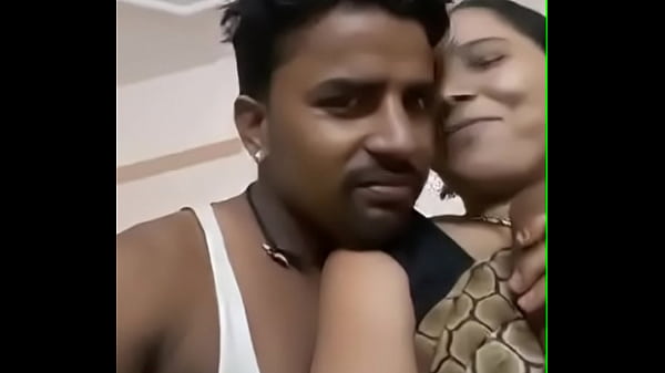 Desi Tante Montok, Toket Gede Ditekenin