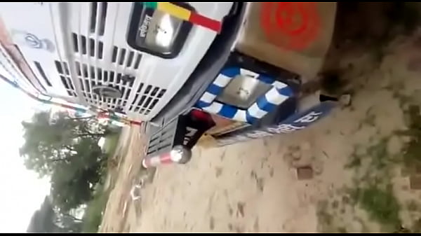 Seks Ala India Di Dalam Truk, Panas Dan Penuh Gairah.