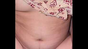 Aku Diajak Ibu Temanku Yang Janda Ngewe Di Rumahnya, Malam Itu Dia Buka Paha Lebarnya Buat Aku