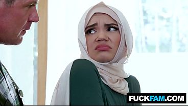 Wtf, Jilbab Manis Ini Baru Pertama Kali Digarap Tukang Ledeng Naudi Nala, Jason Sarcinelli