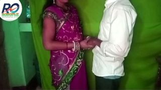 Desi Tonshahar’s Rasili Bhabhi Ngangkat Saree Basahnya, Jadi Kuda Betina, Kontolnya Dijilat, Pantat Dan Memeknya Digebuk, Suara Hindi.