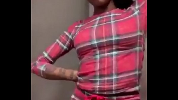 Tante Asian Doll Goyangin Pantat Montoknya Di Ig Live Sambil Lipsync Lagu Baru, Bibirnya Basah Menggoda.